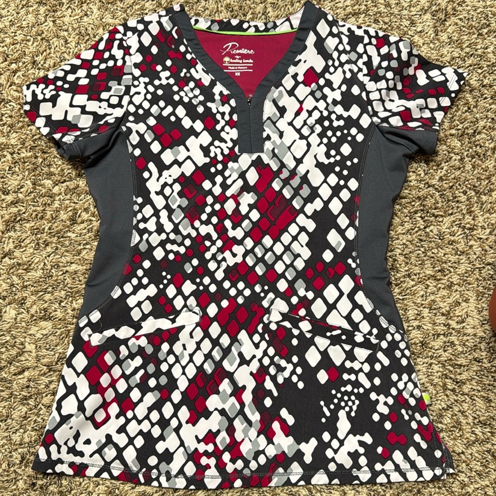 EUC women’s Premiere by Healing Hands XS scrub top